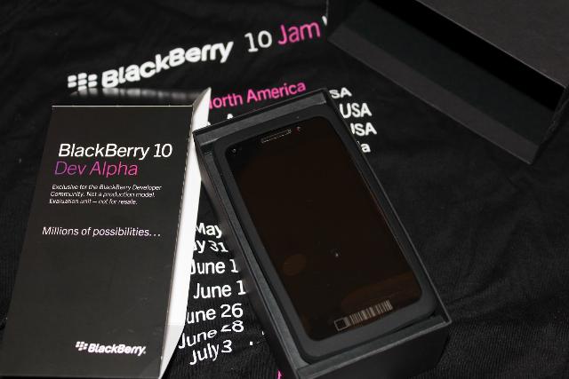 ,Blackberry 10dev alpha,Z10 Q10 blackberry porsche desgn,iphone5,ipad
