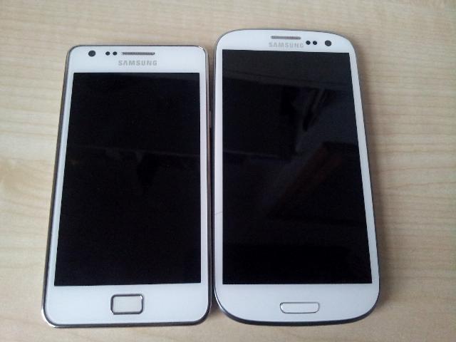 FS: Samsung Galaxy S3/Apple iPhone 4S 64GB/Blackberry Design P9981.$400