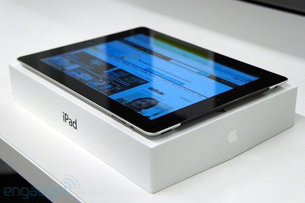 FOR SALE Apple iPad 3 64gb (3G + Wi-Fi)350USD