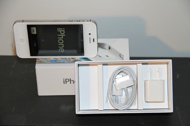 Buy Latest version Apple iPhone 4S,Blackberry porsche design p'9981,Apple ipad 3,Samsung galaxy S3